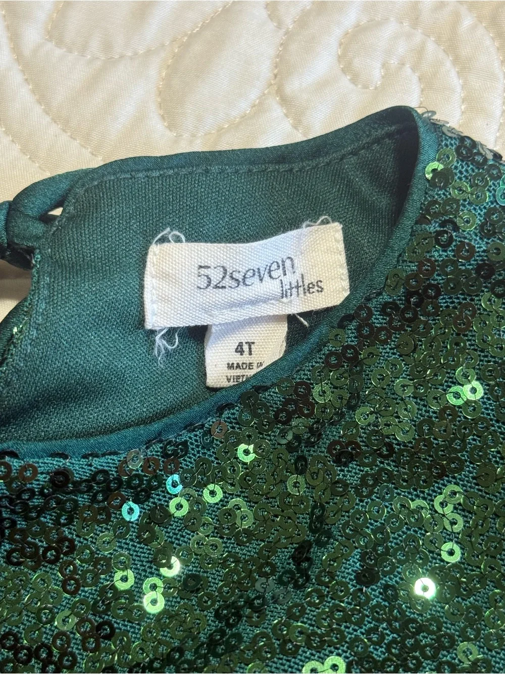 Girls Dark Green full sequin short sleeve dress in toddler 4T emerald